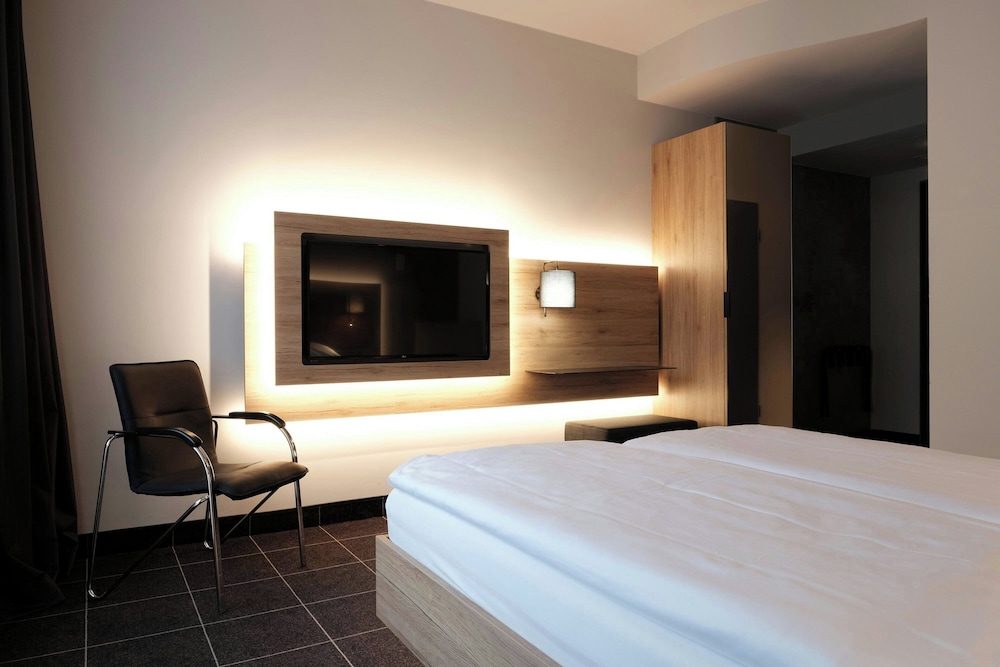 غرفة قياسية بسرير كوين، FOUR POINTS FLEX by Sheraton Ratingen Dusseldorf Airport 6/10