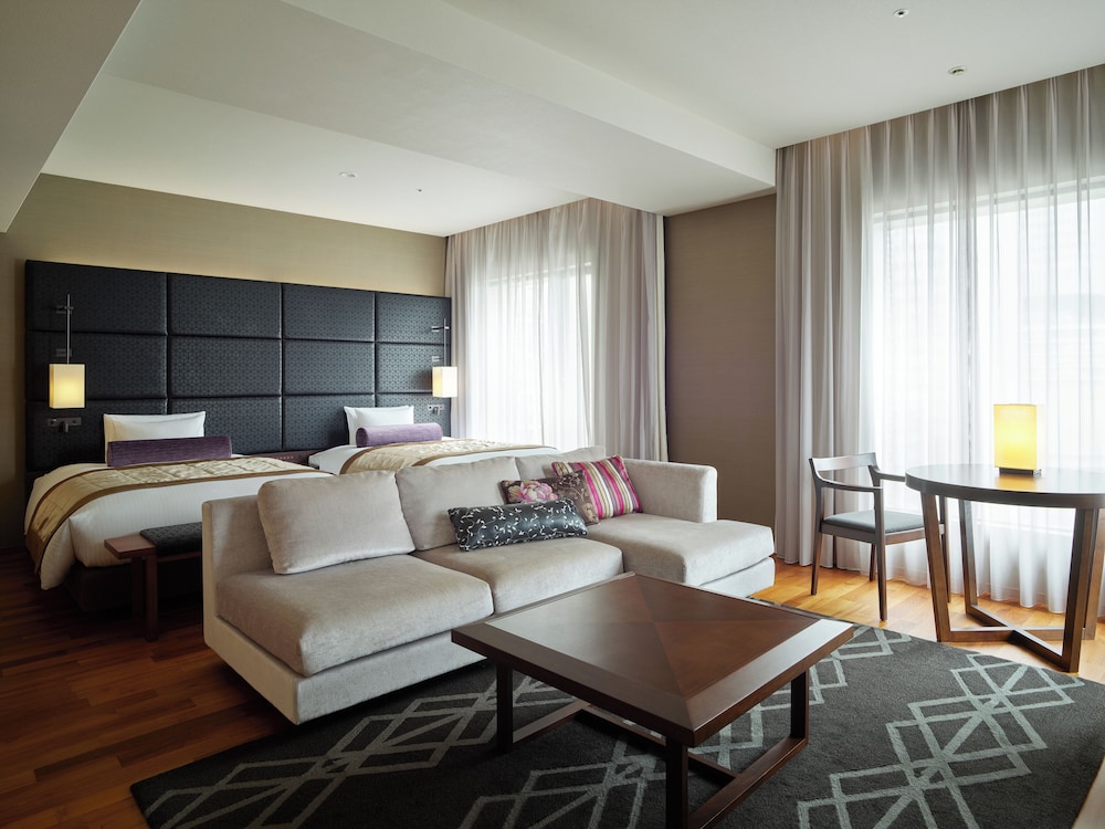 JUNIOR SUITE, 2 BEDS, LOUNGE ACCESS