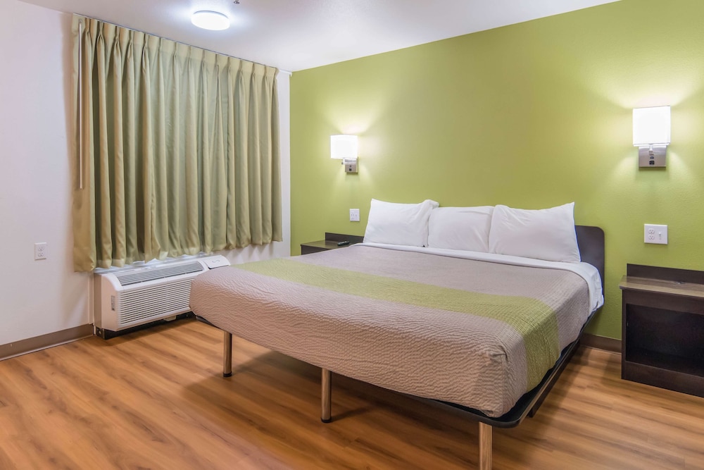 STANDARD, KING BED