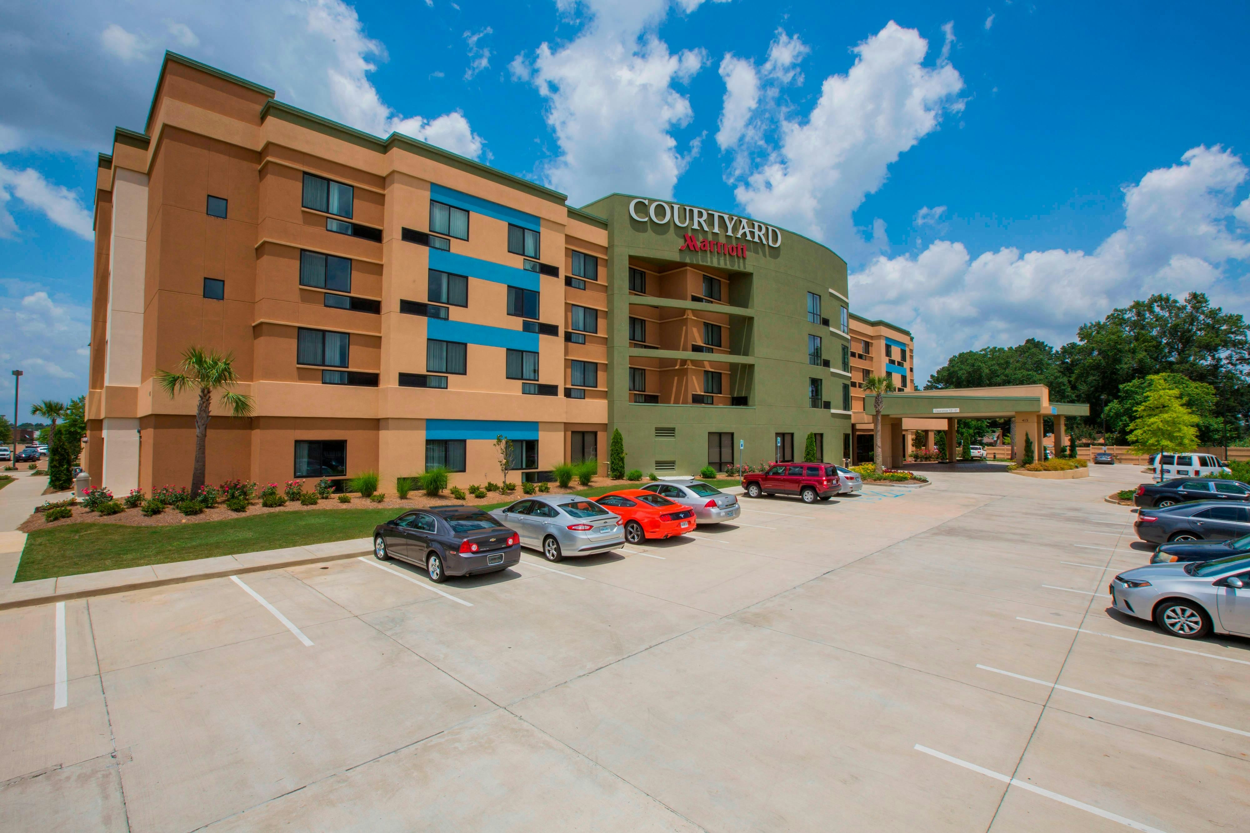 Courtyard Jackson Airport Pearl 33/33