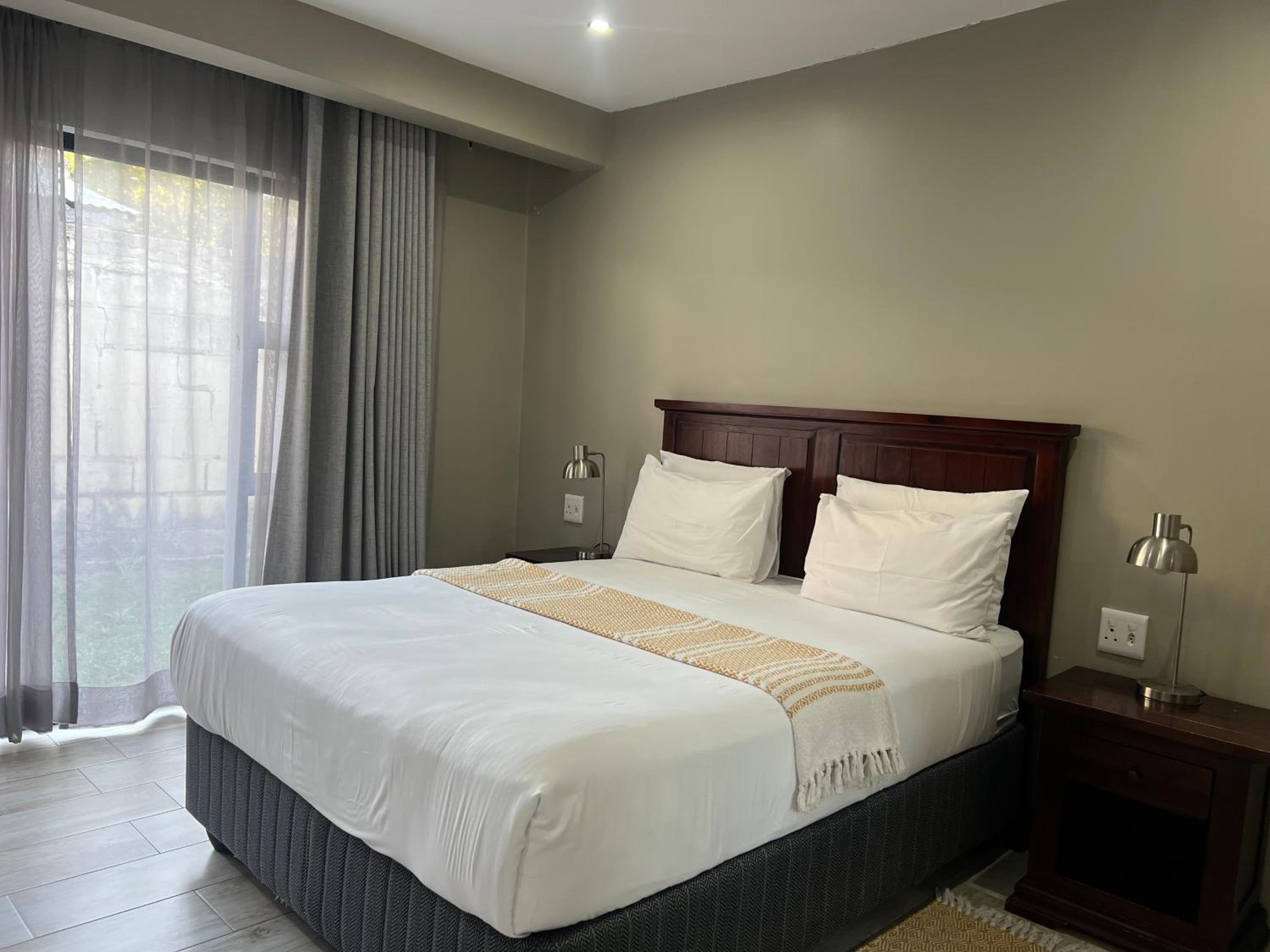 Rivonia Guest House 6/16