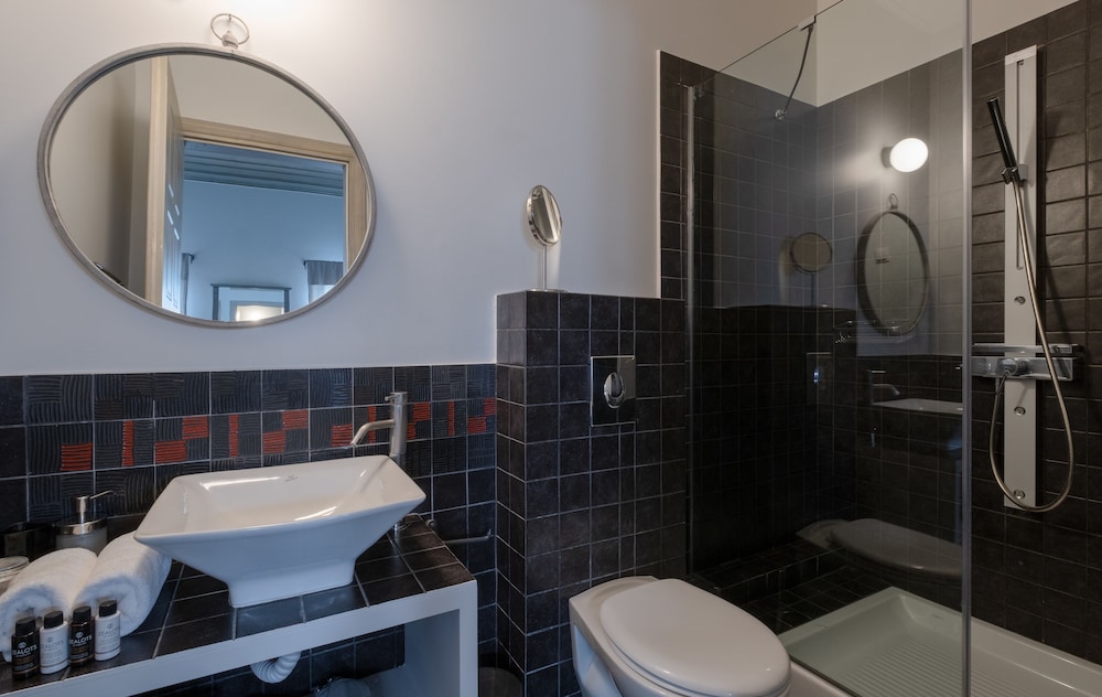 Superior, Double Bed, Balcony 4/4