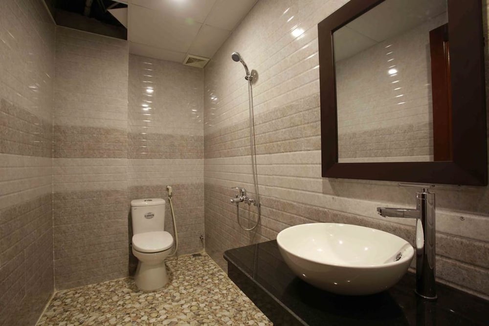 Basil Homestay And Hostel 56/57