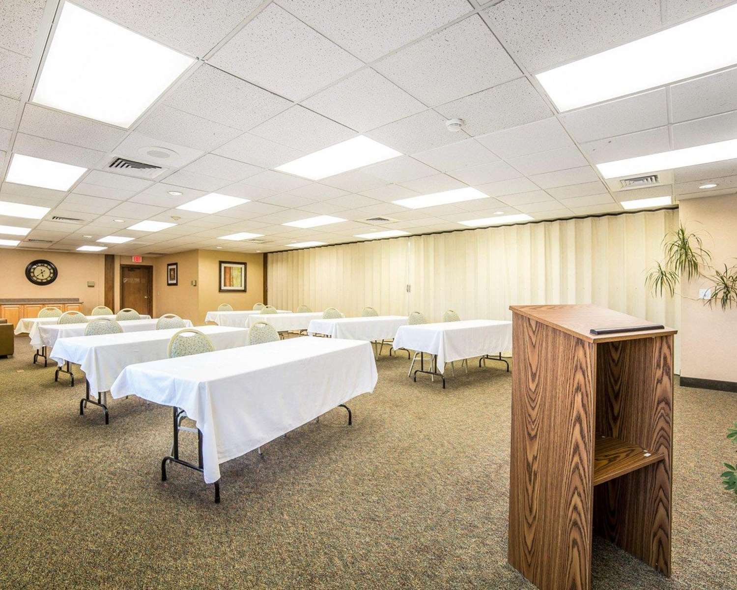 Quality Inn Homestead Park 24/35