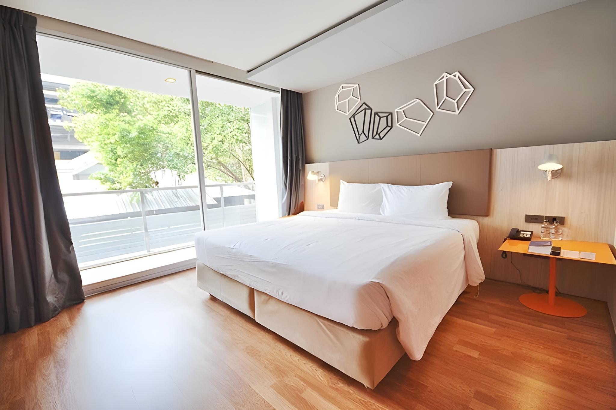 Standard, King Bed