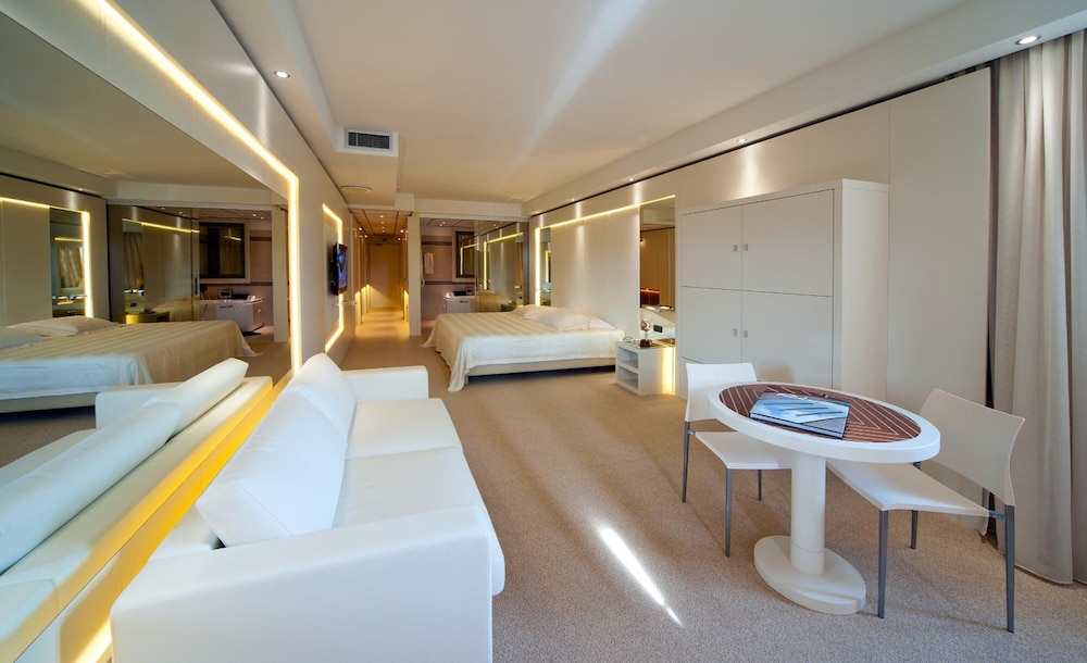 Cocca Hotel Royal Thai SPA 33/50