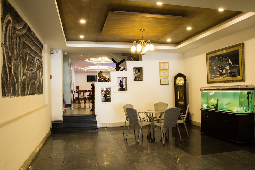 Xuan Hung Hotel 42/55
