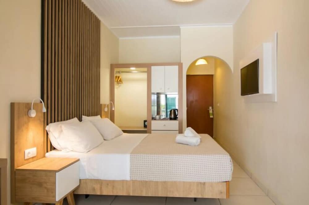 2 BEDROOMS, FAMILY