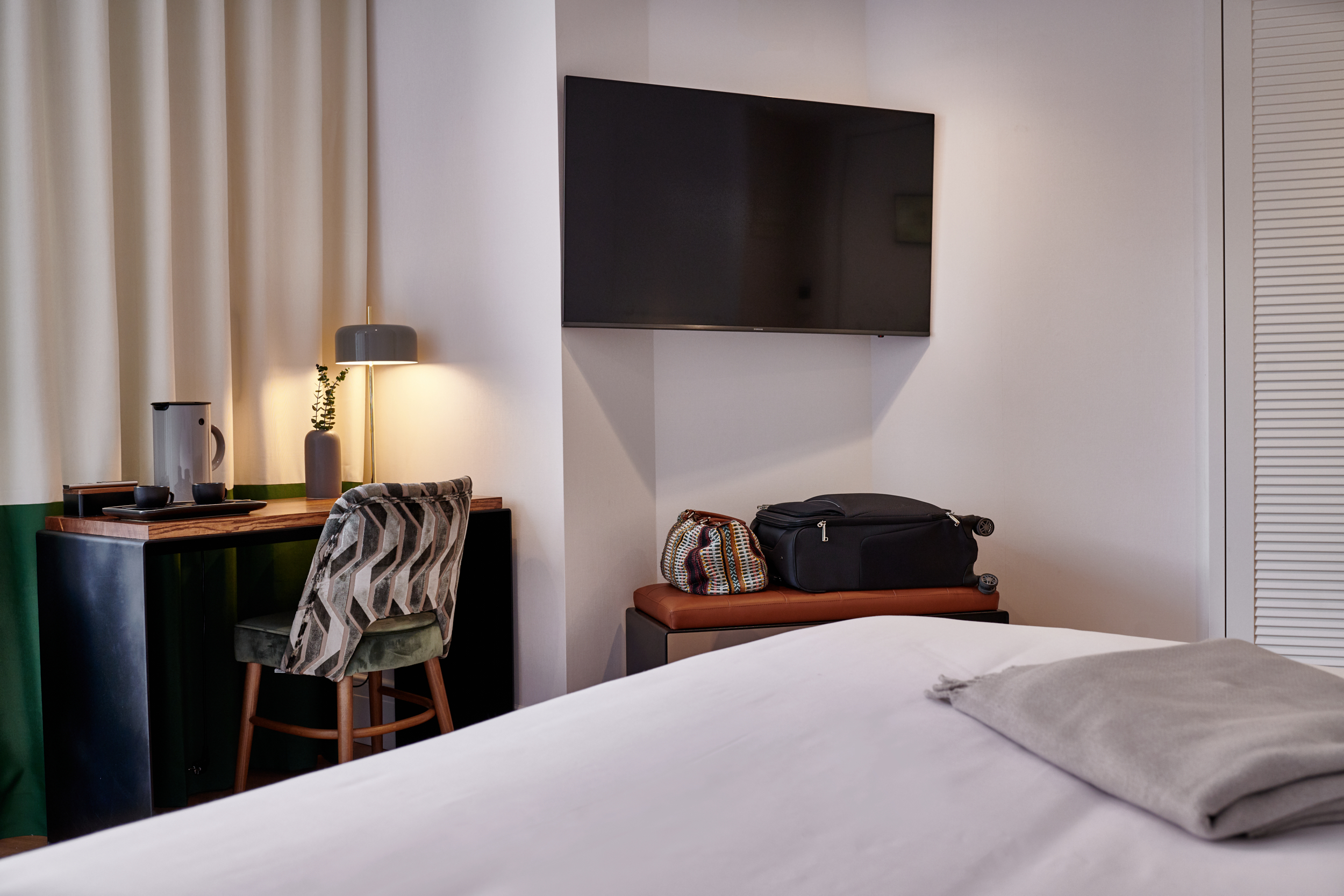 Room, Single, Double Bed, COSMO HOTEL Y BAR 3/10