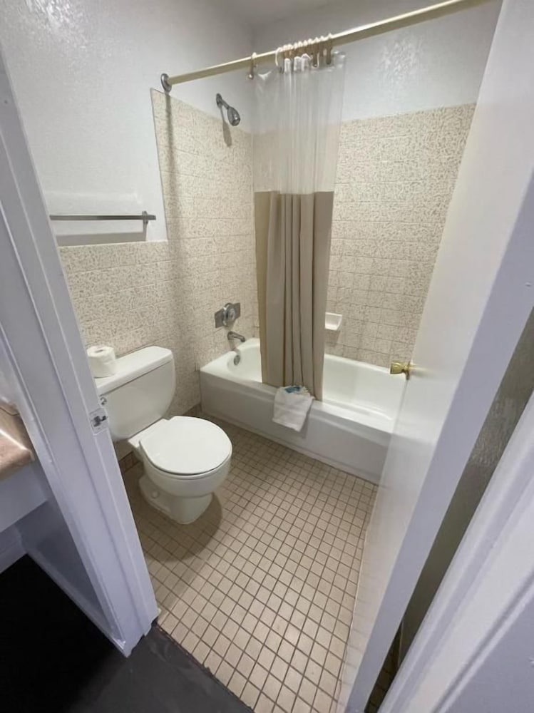 Palms Inn & Suites 46/50