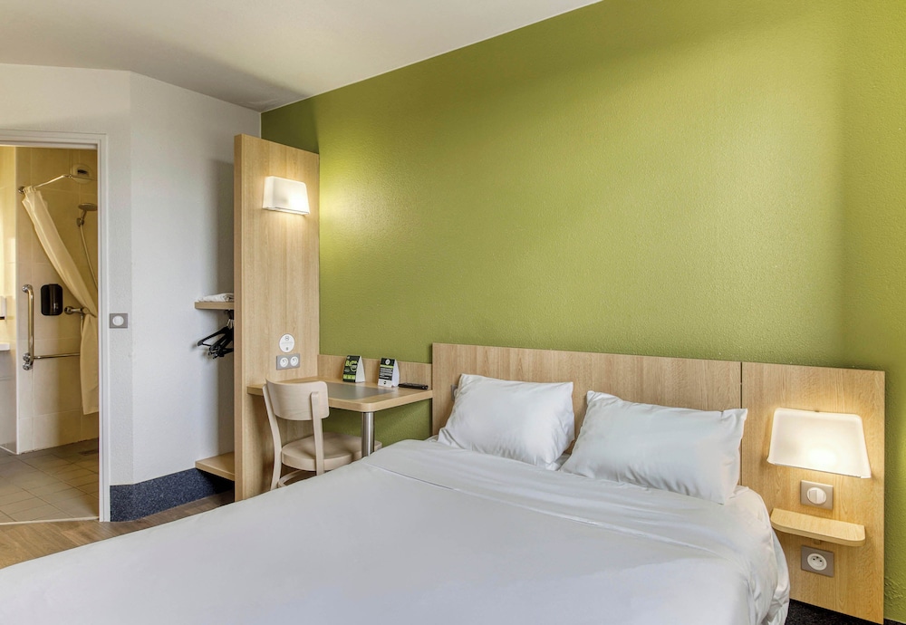 ROOM, DOUBLE BED, ACCESSIBLE