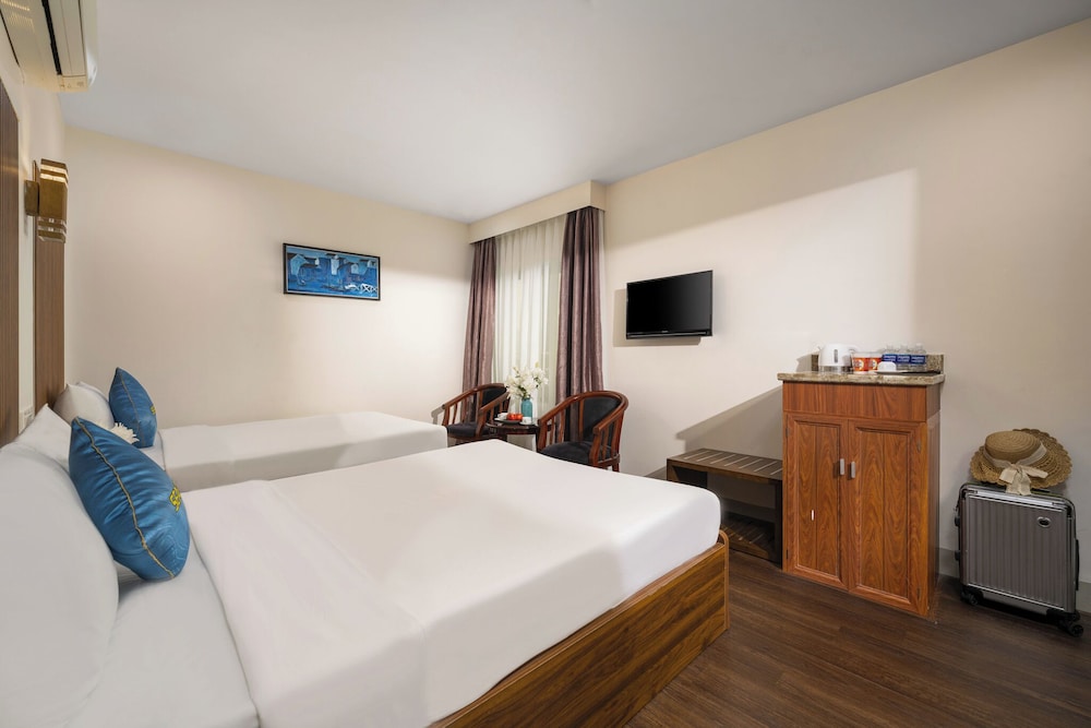 Sea Front Hotel 34/70