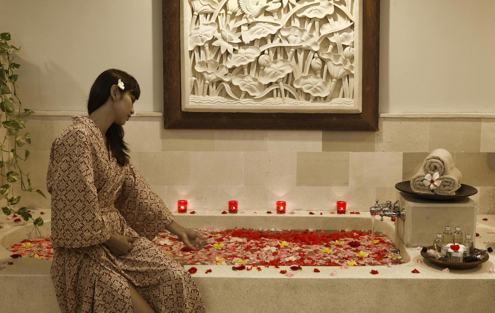 Bali Rani Hotel 10/64