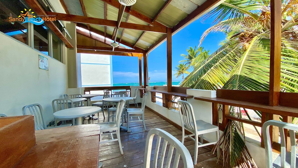 Sandy Beach Hotel 38/57