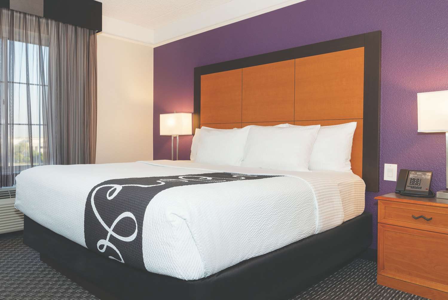 La Quinta Inn & Suites by Wyndham Ontario Airport 22/58