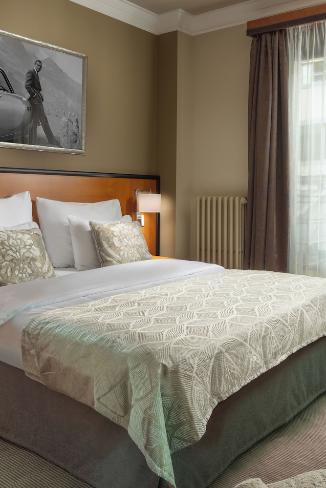 SUPERIOR, DOUBLE OR TWIN BED, CITY VIEW
