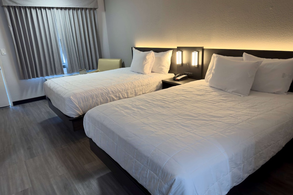 Baymont by Wyndham Rock Hill 30/52