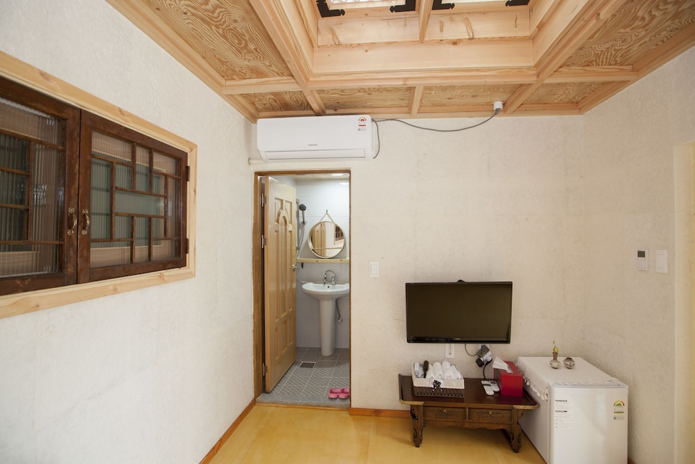 The Hanok 80/100