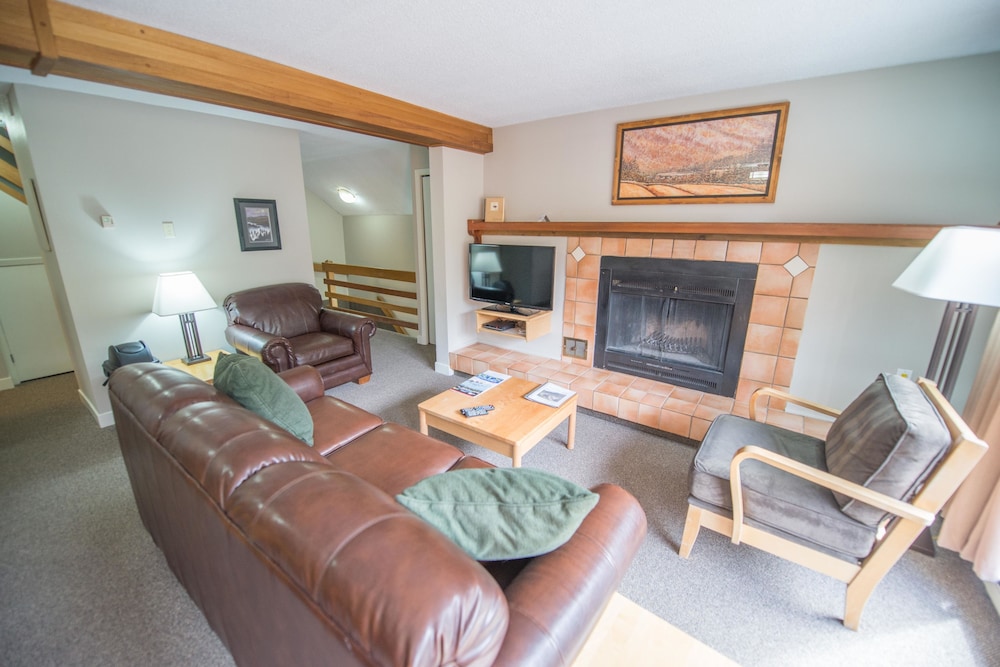 Panorama Vacation Retreat at Horsethief Lodge 48/70