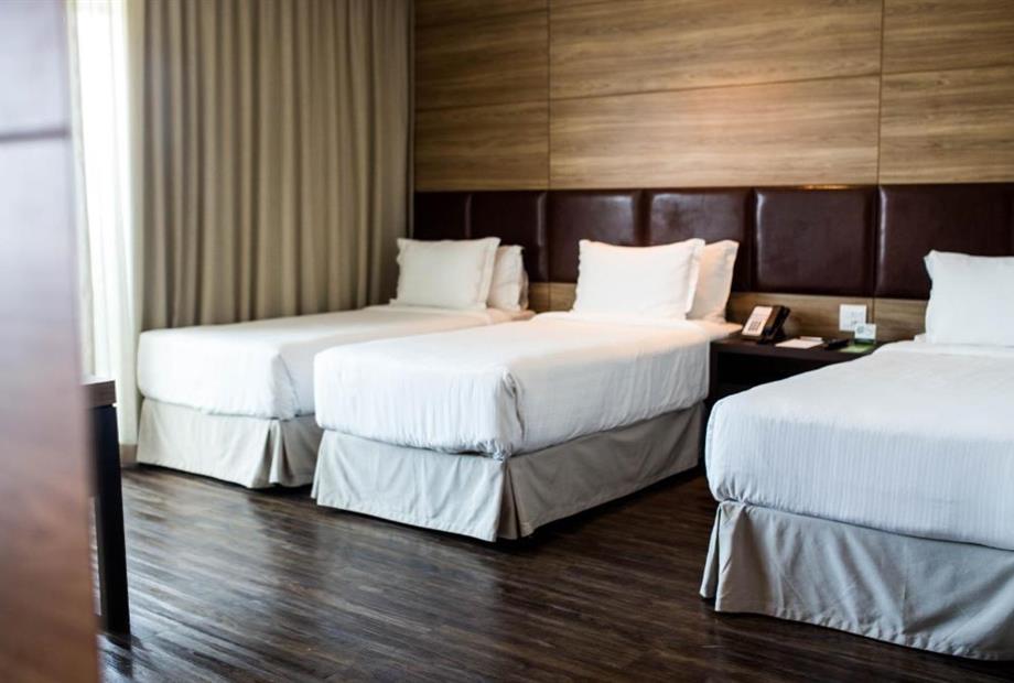 Master, Suite, Triple, Twin Beds
