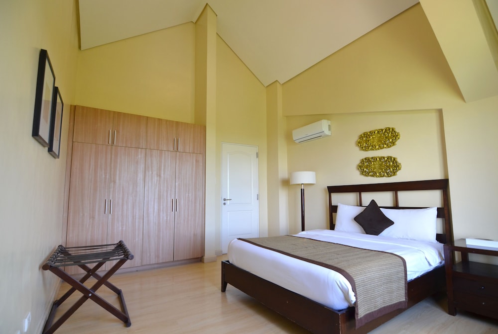 Crosswinds Resort Suites 6/50
