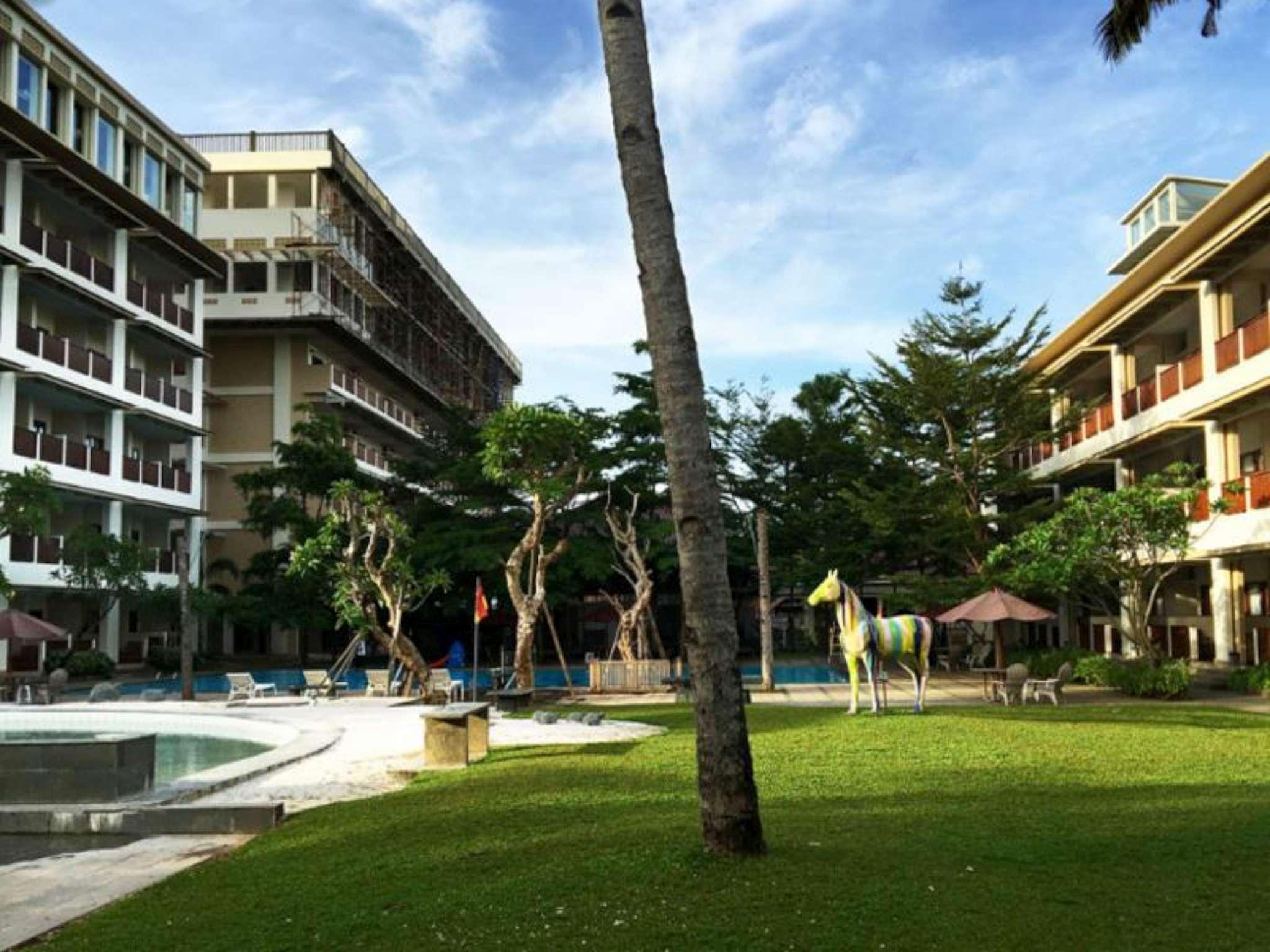 Pantai Indah Resort Hotel Timur 35/47