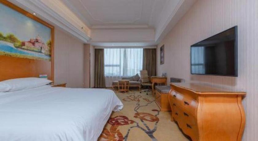 Vienna International Hotel Huangpu Develpoment Zone Branch 17/71