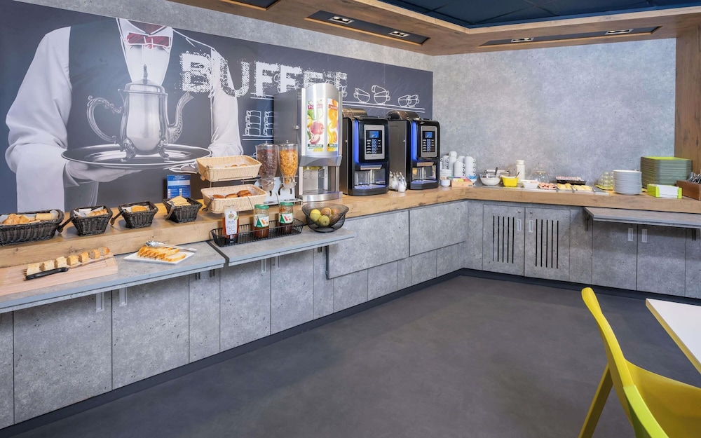 IBIS BUDGET LYON CALUIRE CITE INTERNATIONALE 48/57