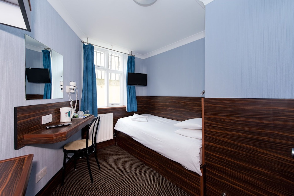 ROOM, SINGLE