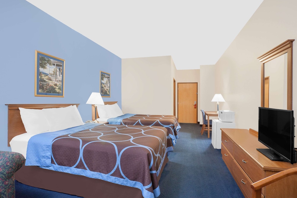 Super 8 By Wyndham Cobleskill Ny 6/29
