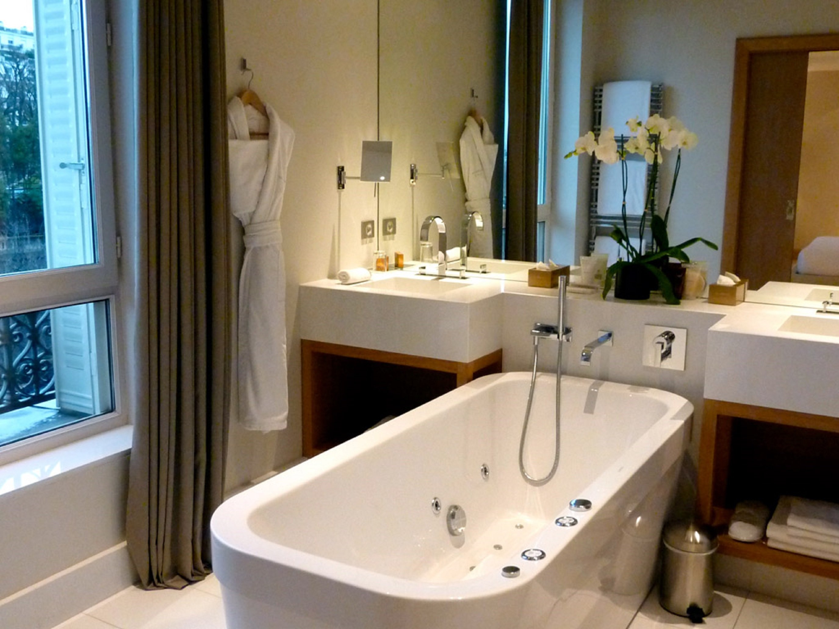 La Reserve Paris Hotel And Spa 25/26