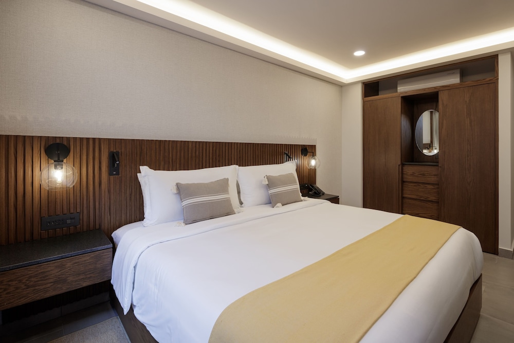 Master, King Bed