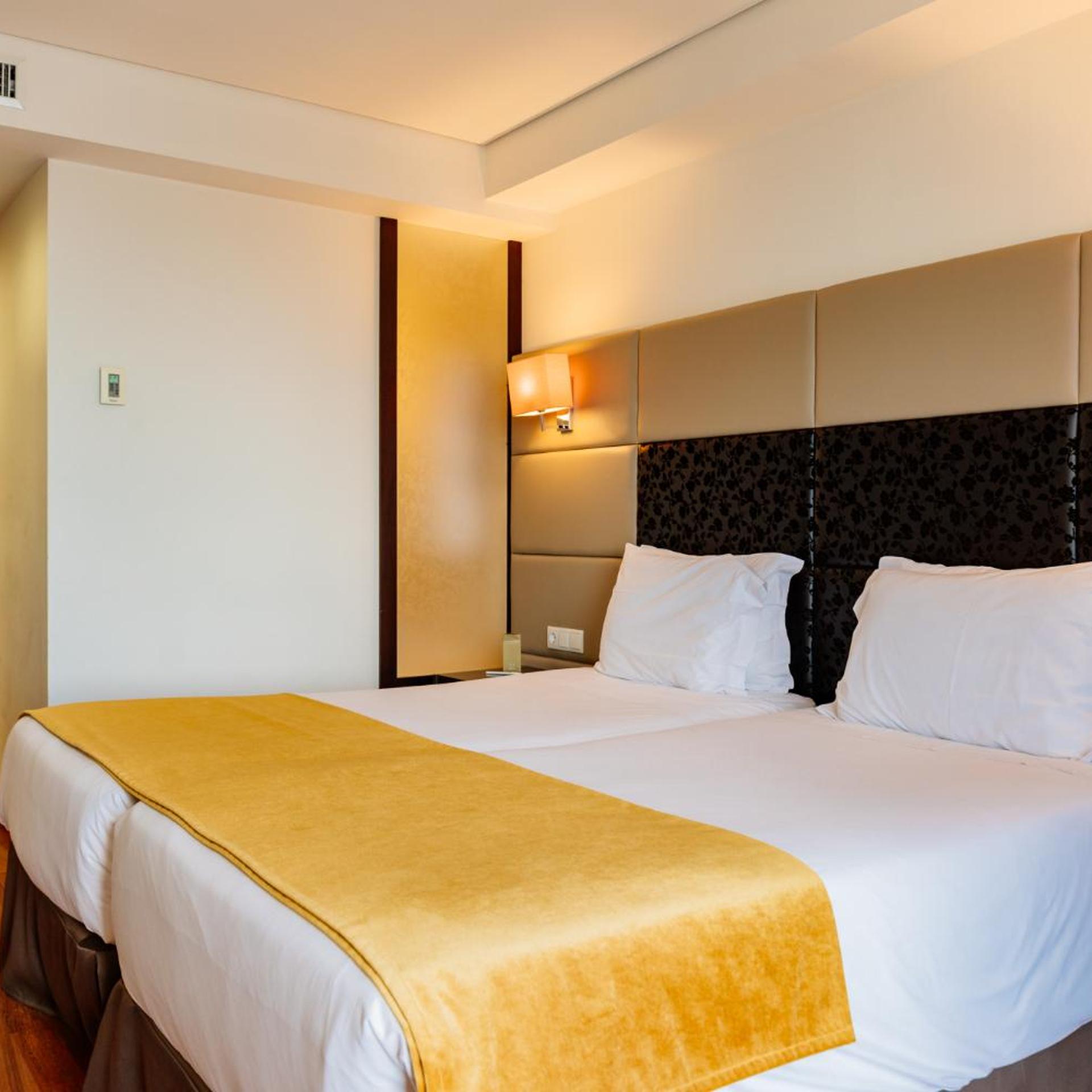 Room, Triple, Balcony