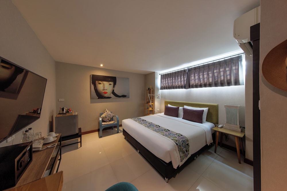 Chala Number 2 Art And Gallery House 26/60