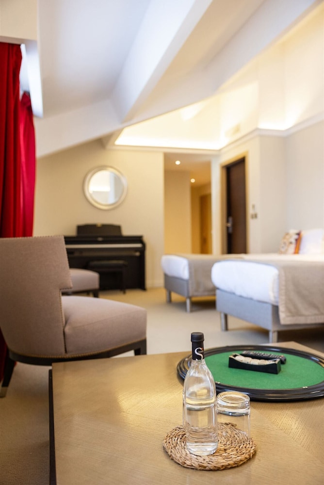 Hotel Des Gouverneurs 24/63