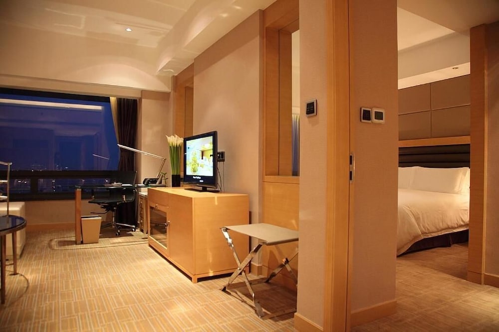 Shanghai Hongqiao Airport Boyue Hotel - AirChina 40/50