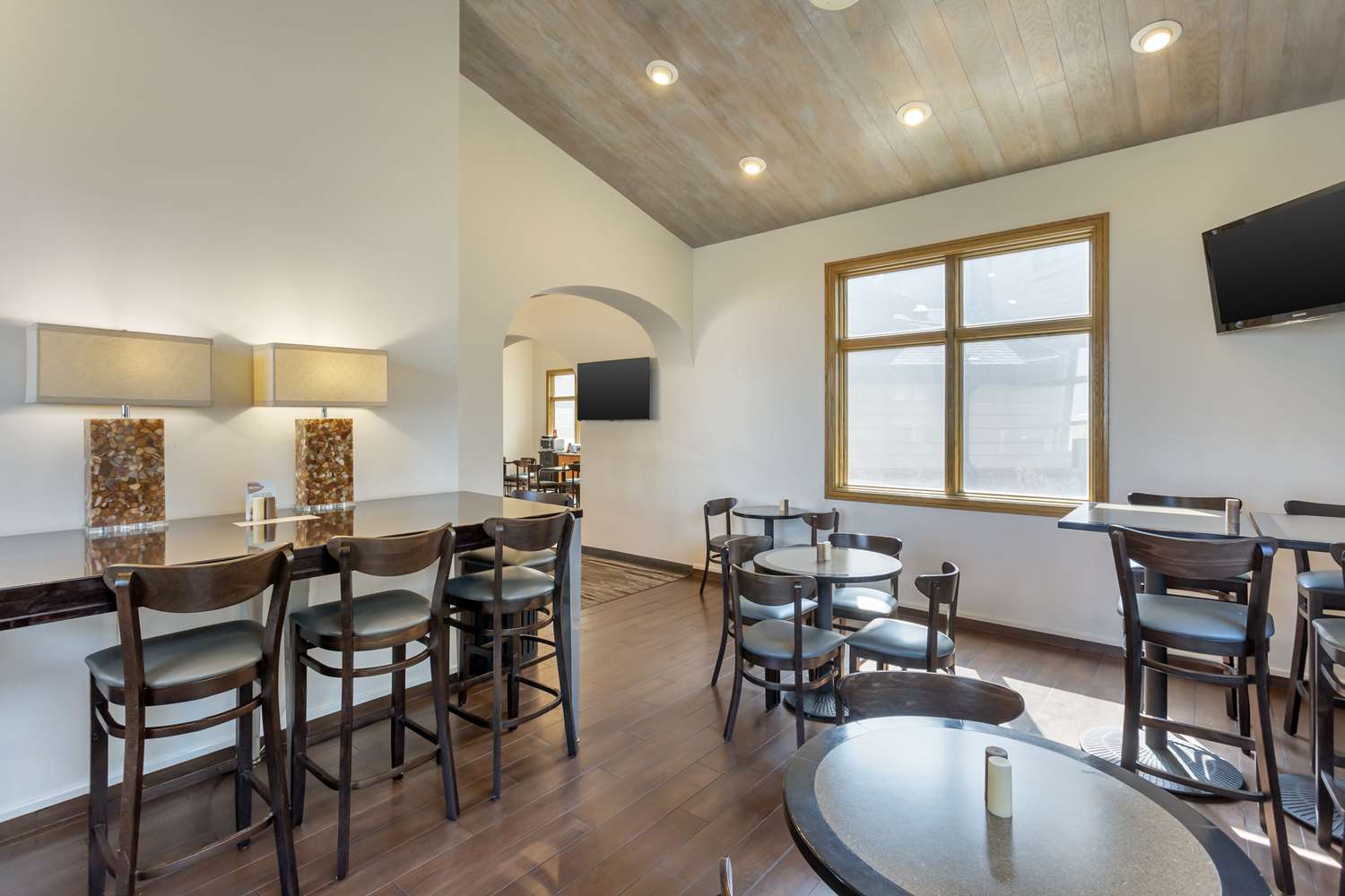 Best Western Plus Cottontree Inn 18/20