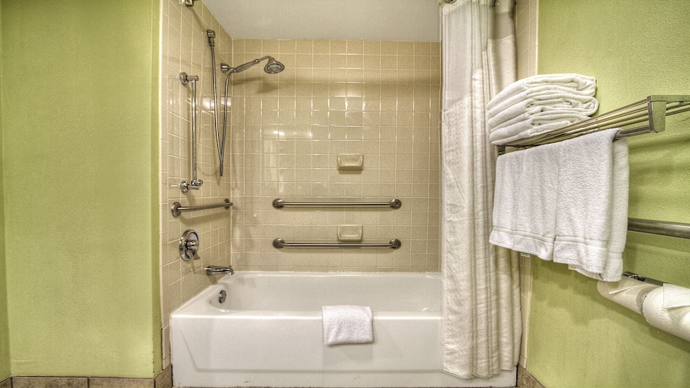 غرفة قياسية بسريرين مزدوجين لذوي الإعاقة، Holiday Inn Express Greenville 10/10