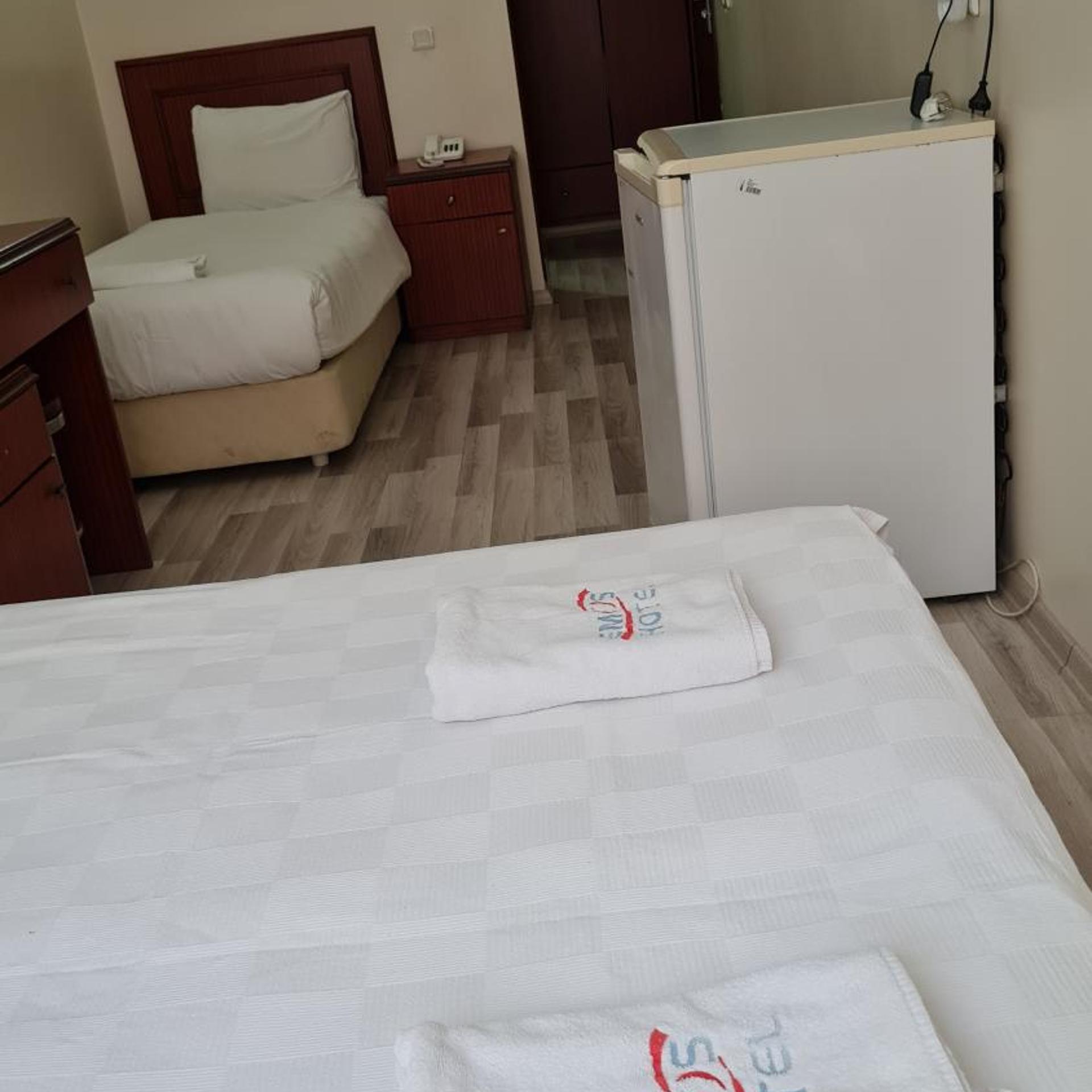 Emos Hotel 36/36