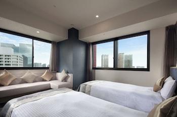 Renovated, Deluxe, Twin Beds, Corner
