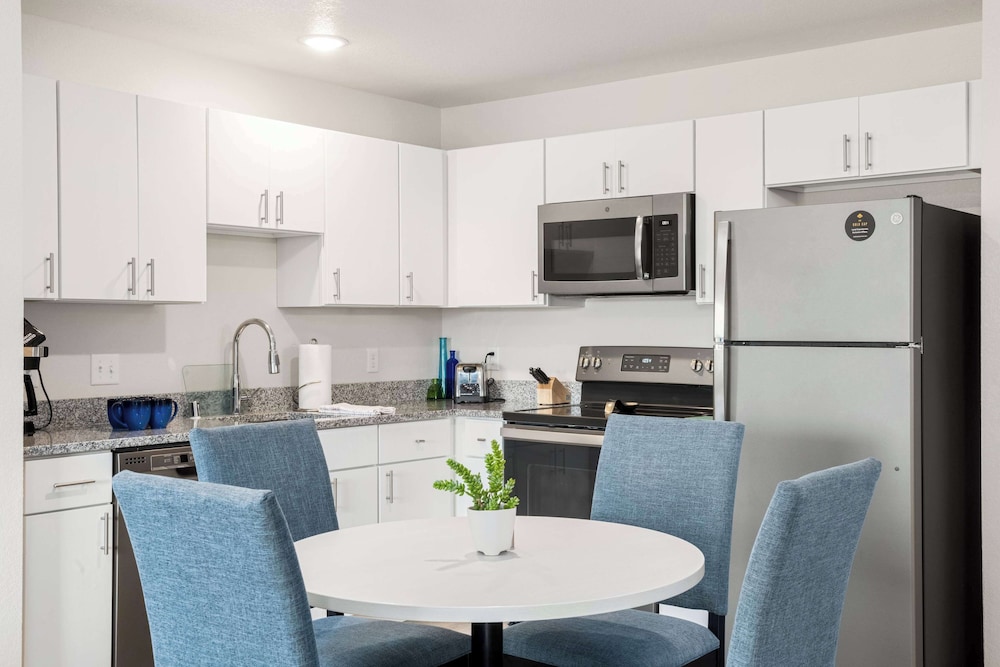 WaterWalk Extended Stay by Wyndham Minneapolis - Plymouth 45/62