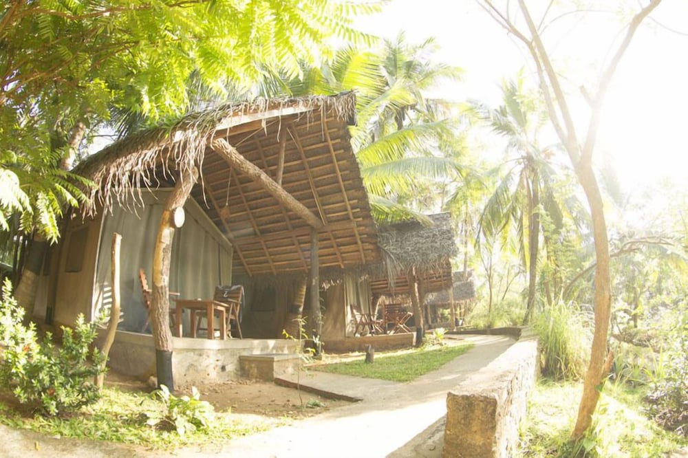 Athgira River Camp 36/38