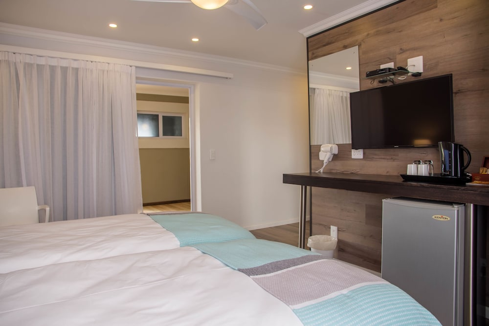 Sea Breeze Guesthouse 17/63