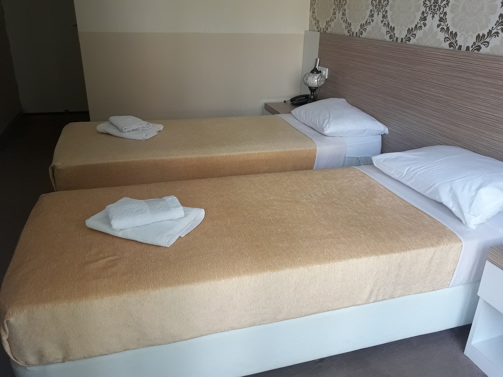 Nicea Hotel 60/60