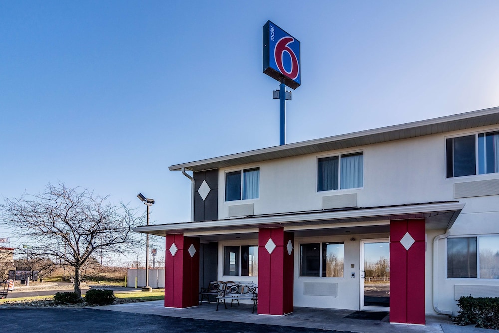 Motel6 Barkeyville, PA in Harrisville - PA