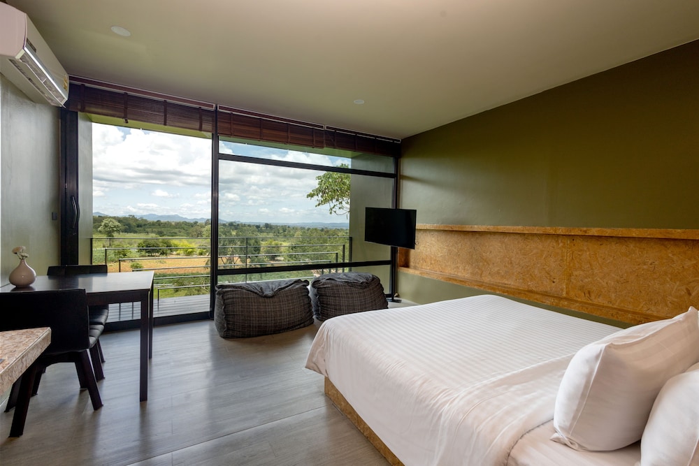 THE PAZ KHAO YAI 7/50