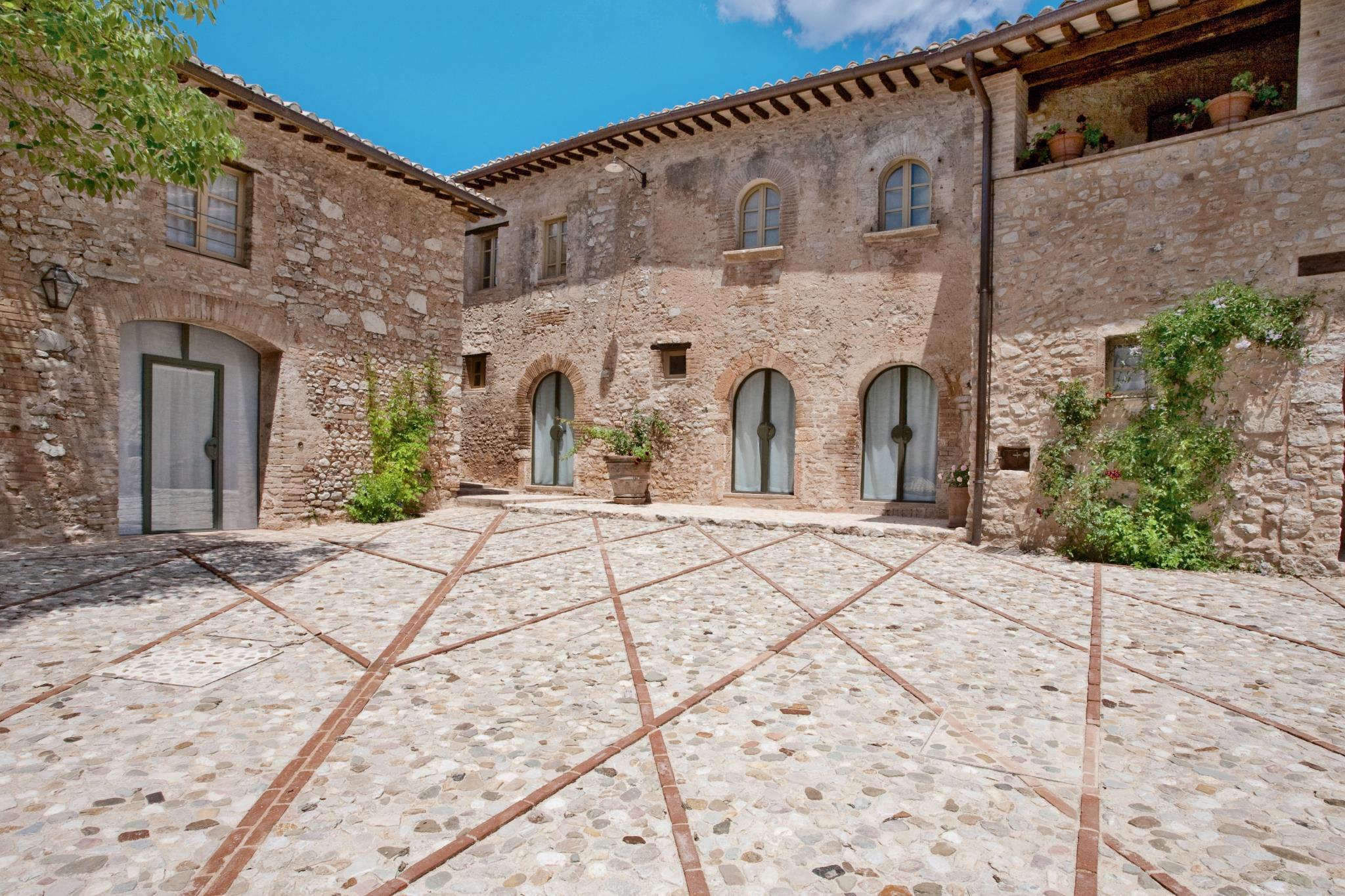 BORGO DELLA MARMOTTA 10/19