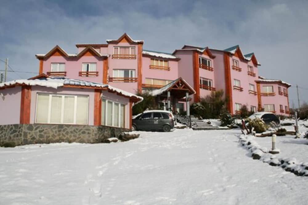 Kelta Hotel 3/21