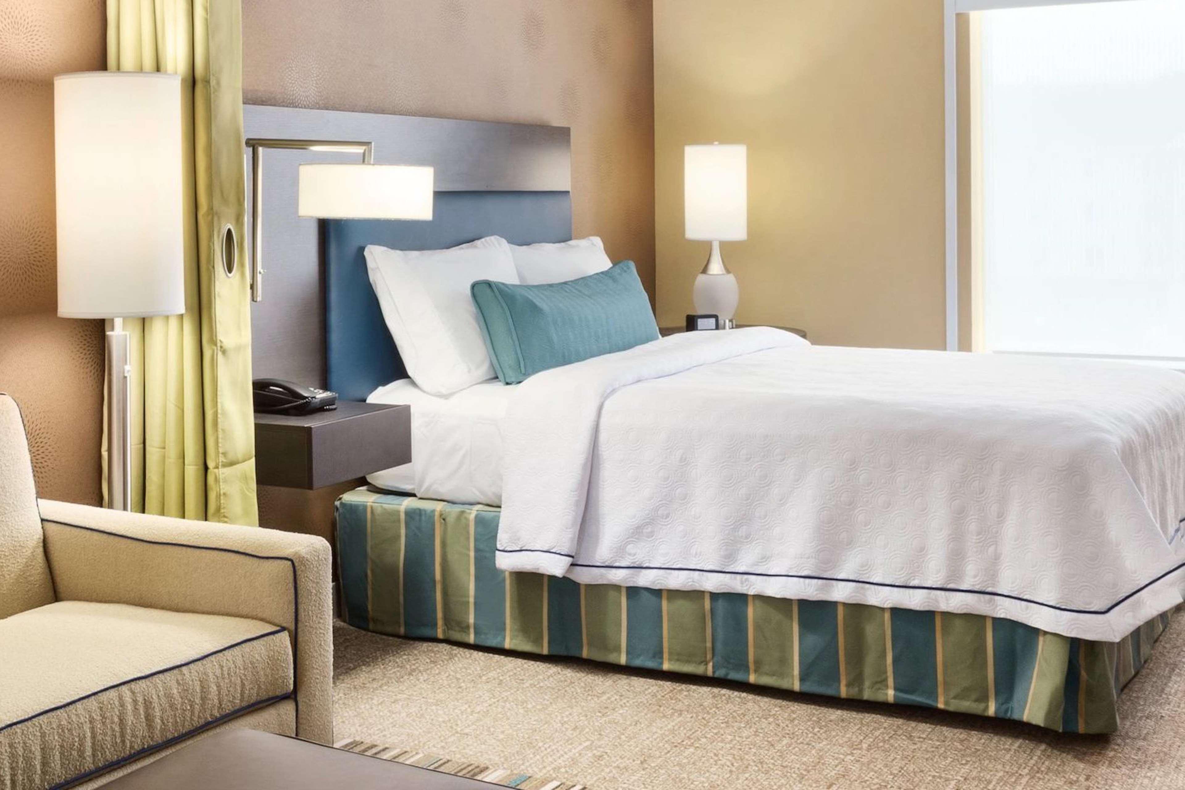 STUDIO, SUITE, QUEEN BED, ACCESSIBLE