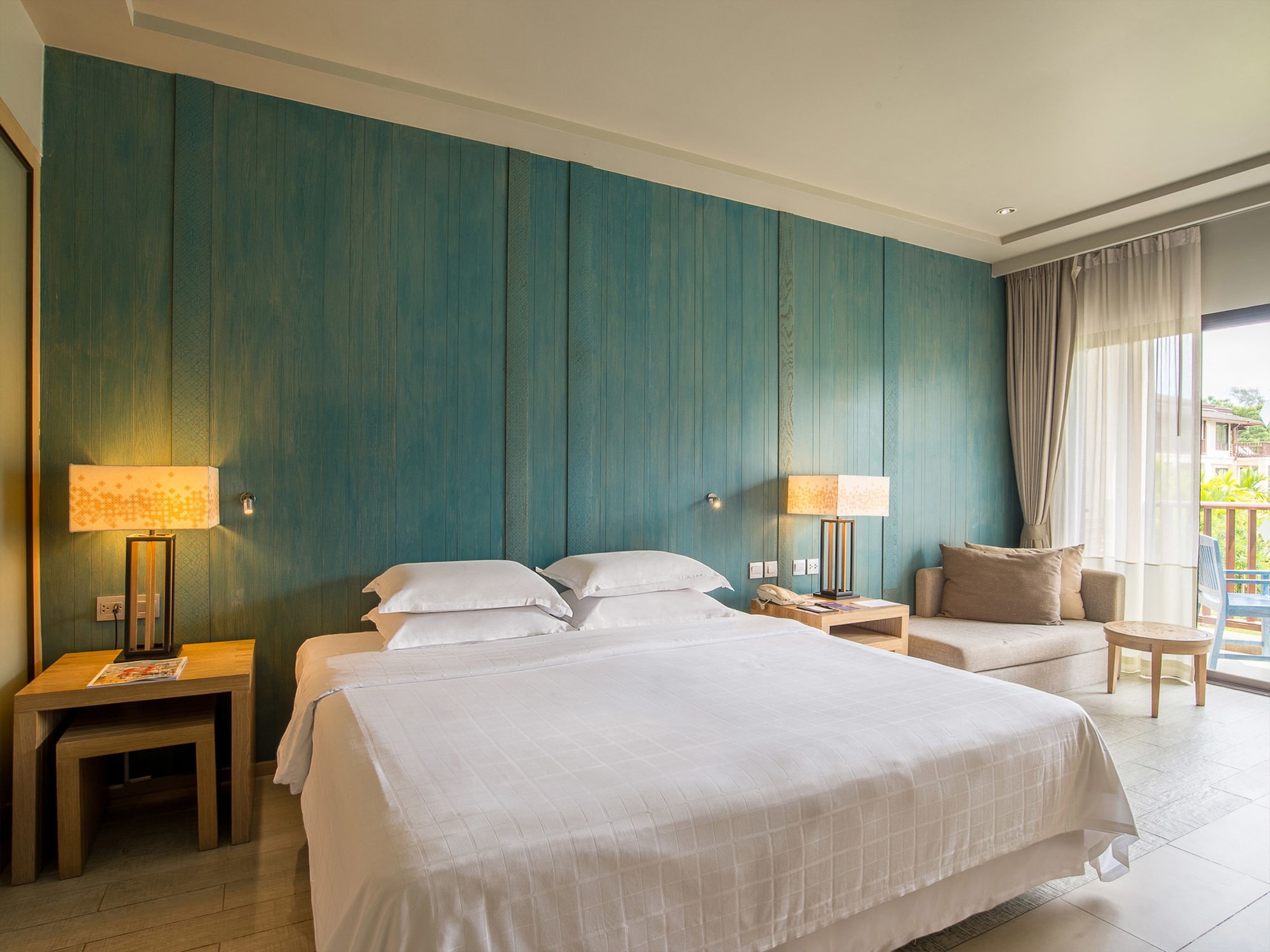 جناح كلوب بريميوم بسرير كينج، Dusit Thani Krabi Beach Resort 2/4
